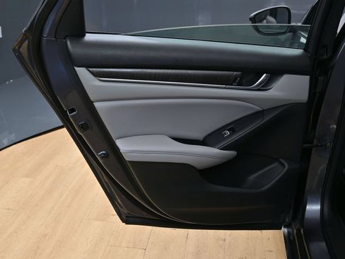 Used 2018 Honda Accord EX-L image 37