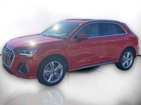 Used 2022 Audi Q3 2.0T Premium Plus image 2