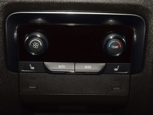 Used 2025 Chevrolet Tahoe High Country AWD/4WD image 44