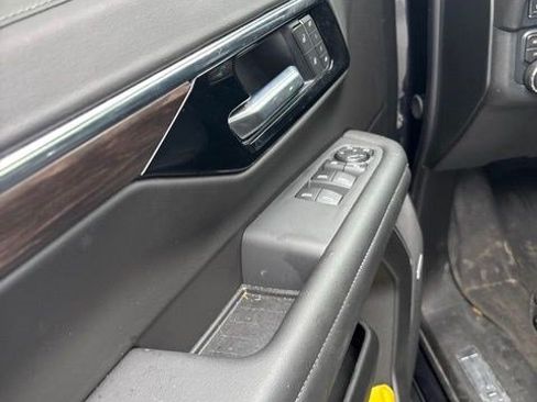 Used 2026 Chevrolet Tahoe Z71 w/ Comfort Package AWD/4WD image 14