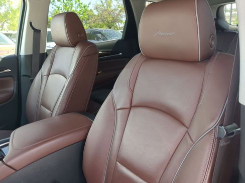 Used 2020 Buick Enclave Avenir w/ Avenir Technology Package image 10