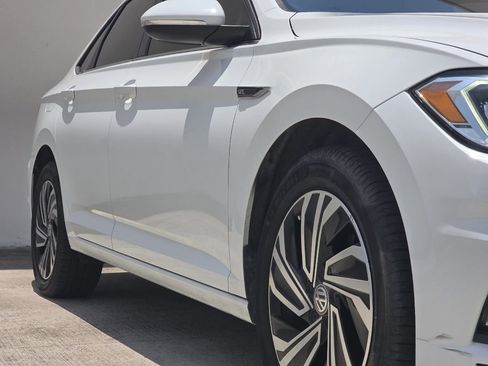 Used 2020 Volkswagen Jetta SEL Premium image 41