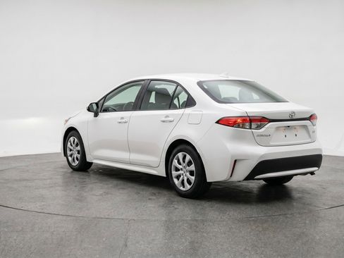 Used 2025 Toyota Corolla LE FWD image 6