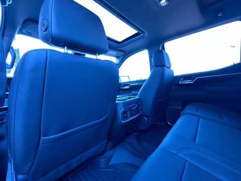 Used 2025 GMC Sierra 1500 SLT w/ SLT Premium Package image 37