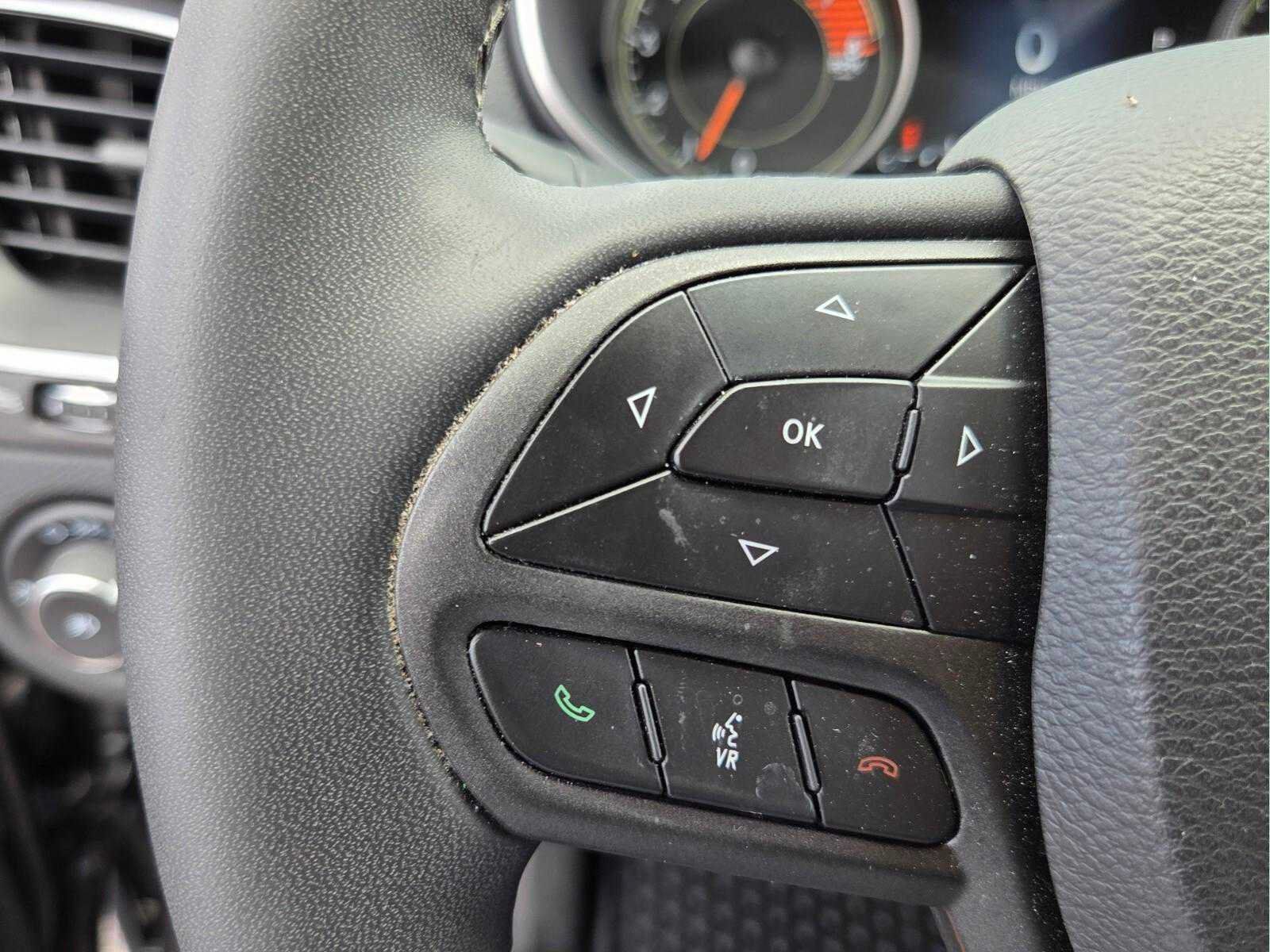 Used 2022 Jeep Cherokee Trailhawk w/ Sun, Sound & Nav Group AWD/4WD image 32