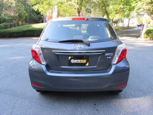 Used 2012 Toyota Yaris LE FWD image 5