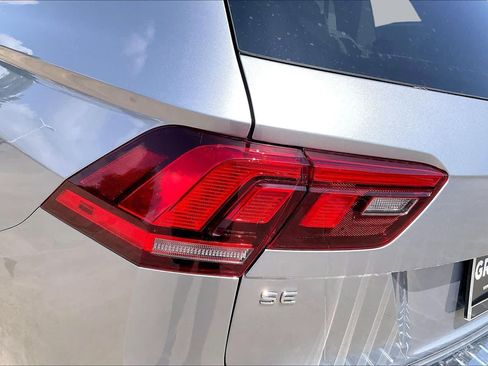 Used 2024 Volkswagen Tiguan SE FWD image 27