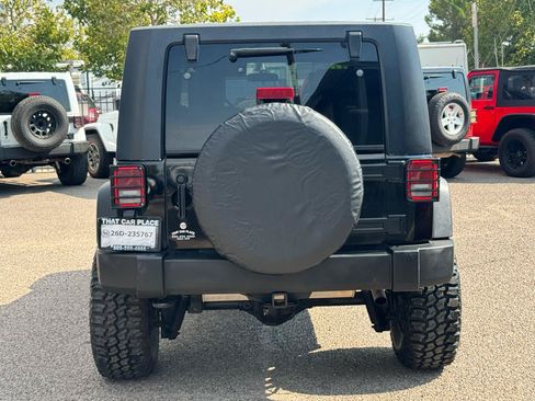 Used 2010 Jeep Wrangler Unlimited Rubicon AWD/4WD image 10