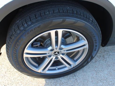 Used 2022 Mercedes-Benz GLC 300 image 12