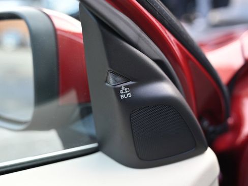 Used 2013 Volvo S60 T5 image 18