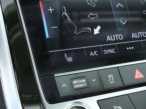 Used 2025 Audi Q7 3.0T Premium Plus AWD/4WD image 20