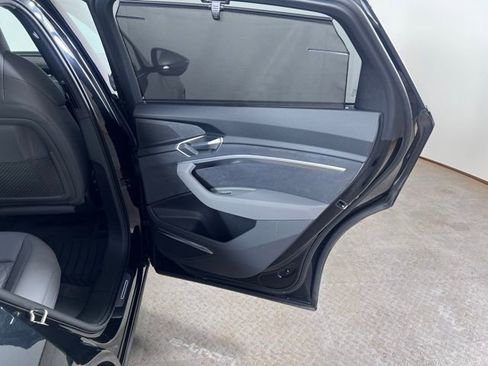 Used 2023 Audi e-tron S Prestige w/ Prestige Package image 14