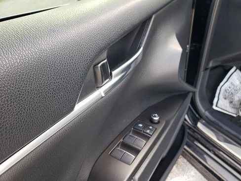 Used 2022 Toyota Camry XSE image 10