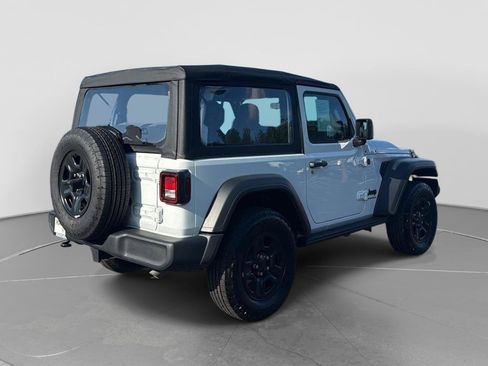 Used 2025 Jeep Wrangler Sport AWD/4WD image 5