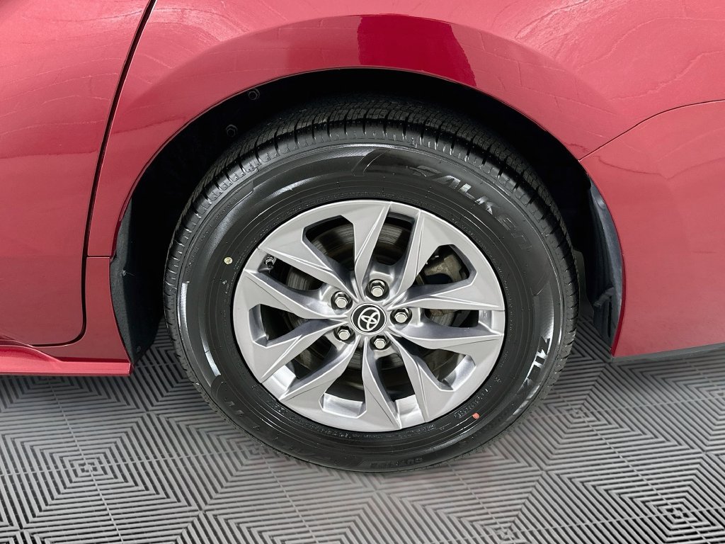 Certified 2023 Toyota Sienna XLE AWD/4WD image 26