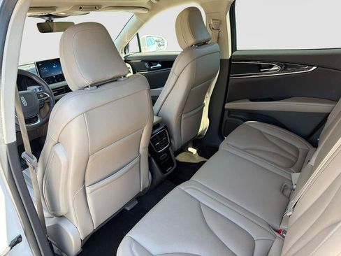Used 2022 Lincoln Nautilus Reserve AWD/4WD image 15