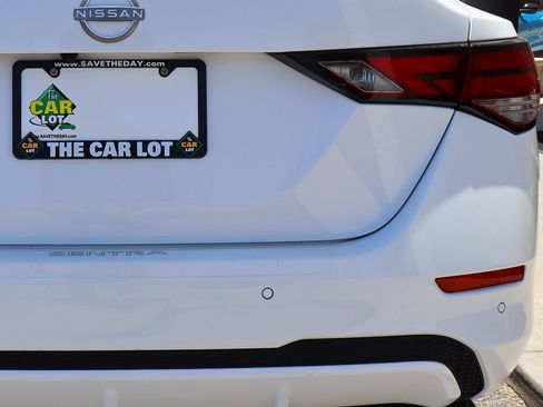 Used 2024 Nissan Sentra S FWD image 20