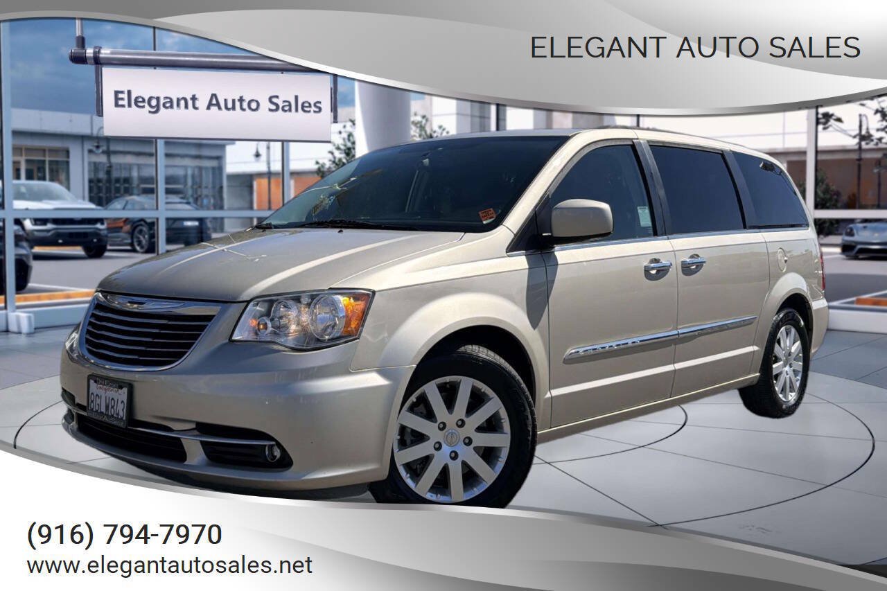 Used 2016 Chrysler Town & Country Touring w/ Driver Convenience Group FWD image 1