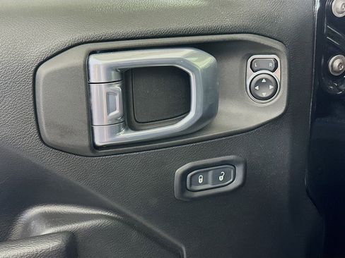 Used 2023 Jeep Wrangler Unlimited Rubicon 4xe w/ Steel Bumper Group AWD/4WD image 15