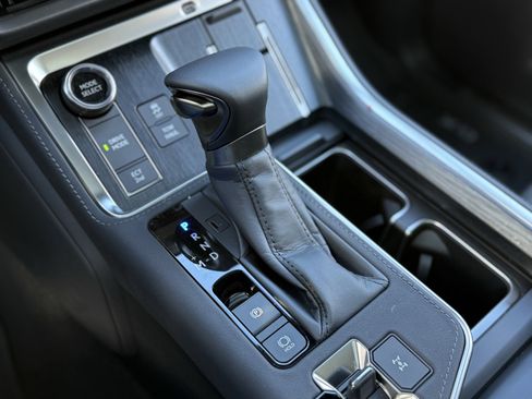 Used 2025 Lexus GX 550 image 24