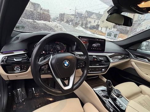 Used 2021 BMW 530i xDrive w/ Premium Package AWD/4WD image 22