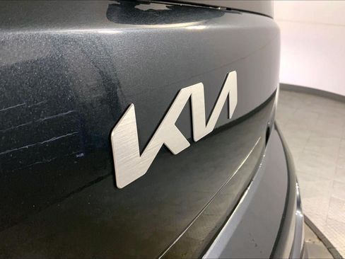 Used 2025 Kia Soul LX w/ LX Technology Package FWD image 29