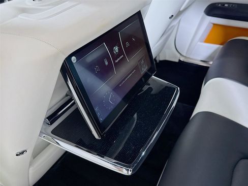 Used 2022 Rolls-Royce Ghost w/ Ghost Package image 30