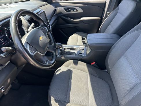 Used 2023 Chevrolet Traverse LT FWD image 10