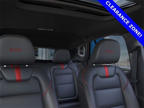 New 2025 Chevrolet Trax RS w/ Sunroof Package image 24