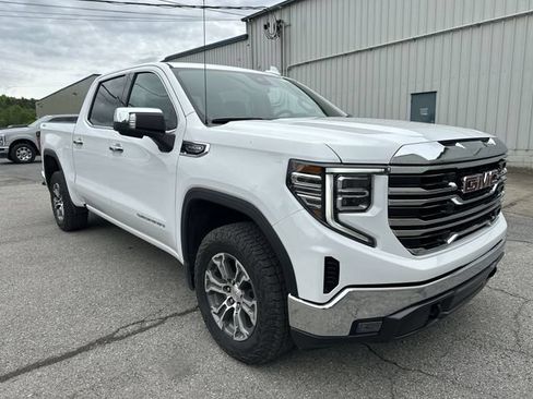 Used 2025 GMC Sierra 1500 SLT AWD/4WD image 11