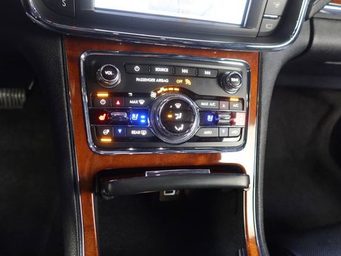 Used 2020 Lincoln Continental Reserve image 26