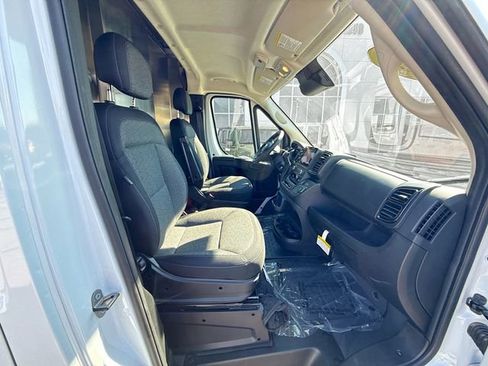 Used 2025 RAM ProMaster 2500 w/ Convenience Group image 22