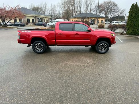 Used 2023 Toyota Tacoma TRD Sport w/ Advanced Technology Package image 6