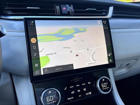 Used 2024 Jaguar F-PACE R-Dynamic S image 5