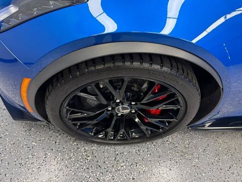Used 2015 Chevrolet Corvette Z06 w/ 3LZ Preferred Equipment Group RWD image 37