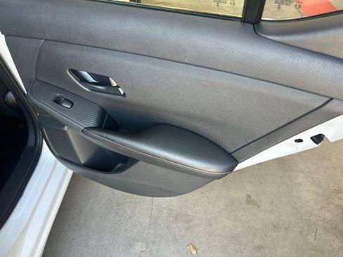 Used 2024 Nissan Sentra SV FWD image 13