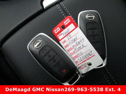 New 2025 Nissan Murano SL image 33