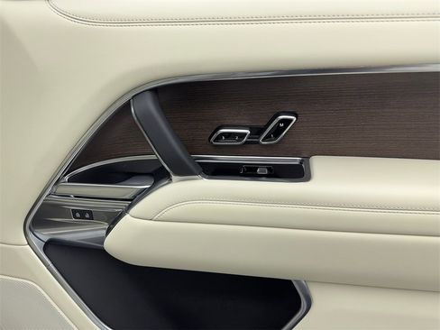 Used 2023 Land Rover Range Rover SE image 50