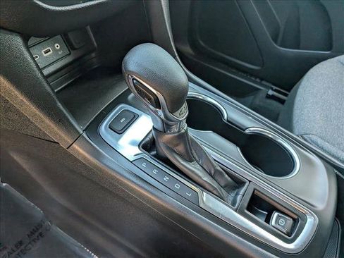 Used 2024 Chevrolet Equinox LT image 15