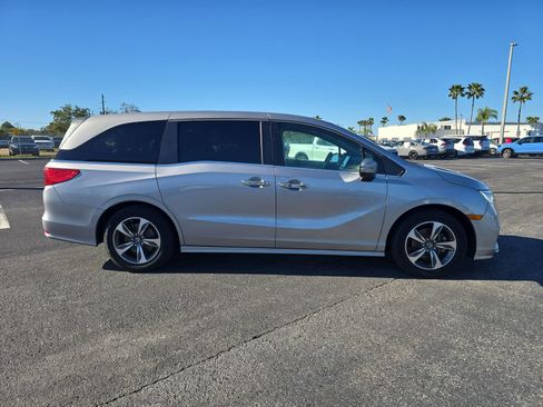 Used 2018 Honda Odyssey Touring image 3