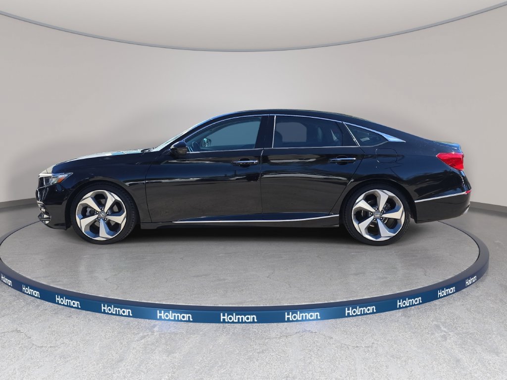 Used 2018 Honda Accord Touring image 9