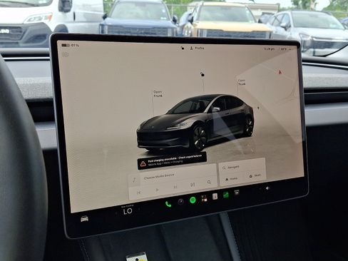 Used 2024 Tesla Model 3 Standard Range RWD image 17
