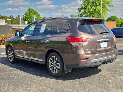 Used 2015 Nissan Pathfinder SL w/ SL Tech Package FWD image 9