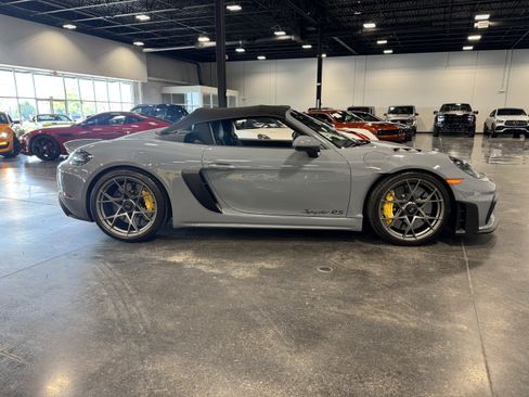 Used 2025 Porsche 718 Boxster Spyder RS w/ Chrono Package RWD image 2