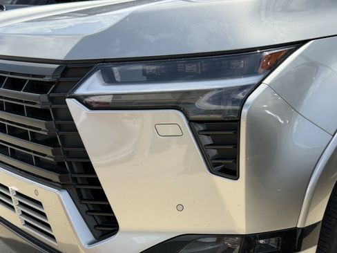 Used 2024 Lexus GX 550 w/ Accessory Package (Z1) AWD/4WD image 4