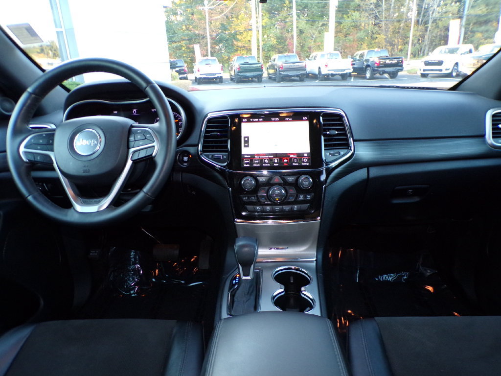 Used 2021 Jeep Grand Cherokee Laredo X AWD/4WD image 14
