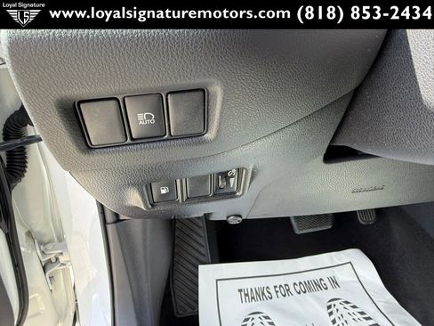 Used 2018 Toyota C-HR XLE image 18