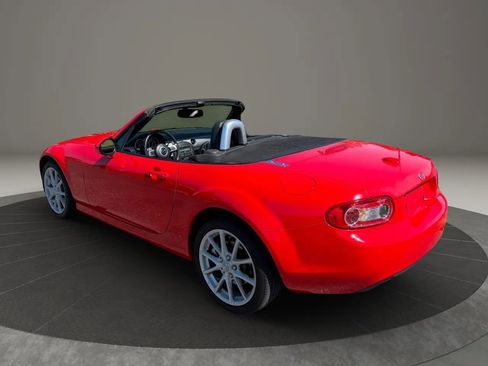 Used 2010 MAZDA MX-5 Miata Grand Touring w/ Premium Pkg RWD image 4