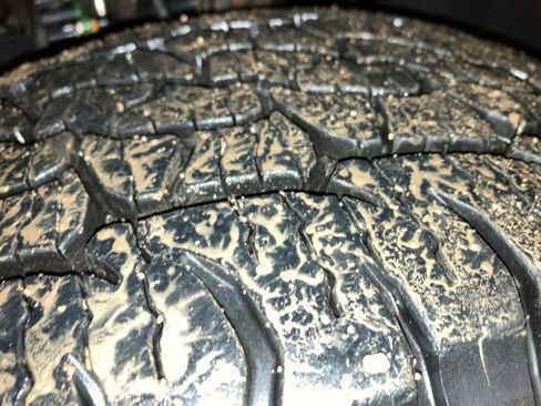 Used 2016 Volkswagen Touareg Sport image 21