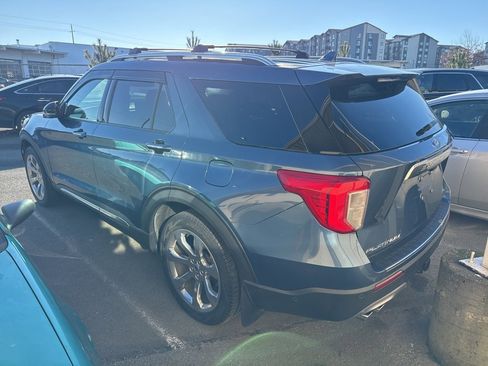 Used 2020 Ford Explorer Platinum image 3